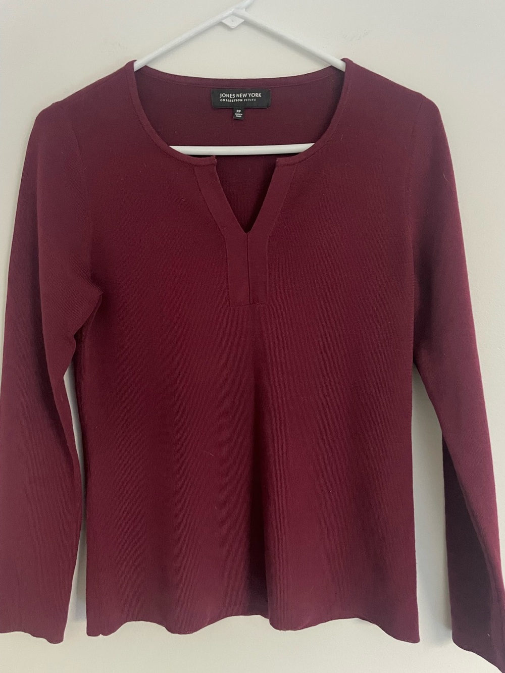 Jones New York Merlot Long-Sleeve Split V Knit Top